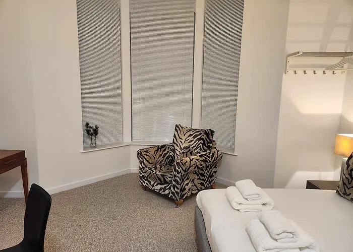 5 Esplanade Gardens - Ground 1 Bed Apartment *