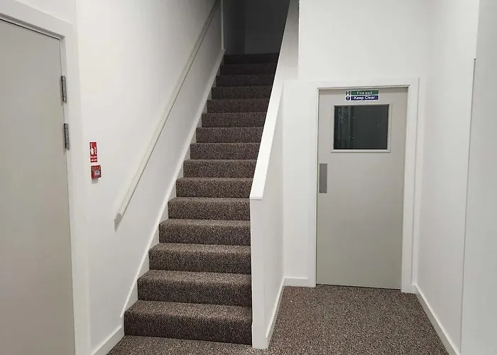 5 Esplanade Gardens - Ground 1 Bed Scarborough