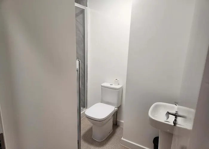 5 Esplanade Gardens - Ground 1 Bed * Scarborough